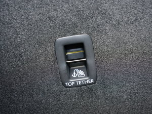 202240 e-tron (chung) g