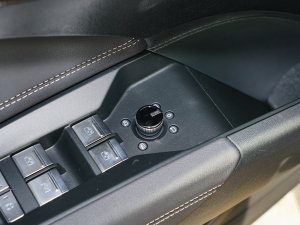 202240 e-tron  п؅^