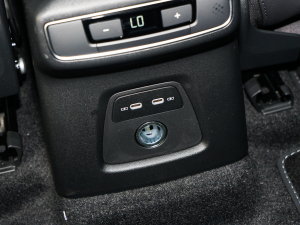 202240 e-tron  п؅^