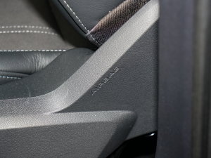 202240 e-tron  п؅^