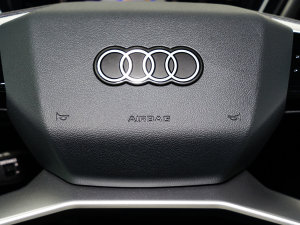 202240 e-tron  п؅^