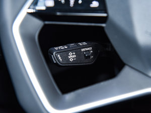 202250 e-tron quattro  п؅^