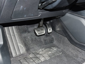 202250 e-tron quattro  п؅^