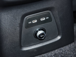 202250 e-tron quattro  п؅^