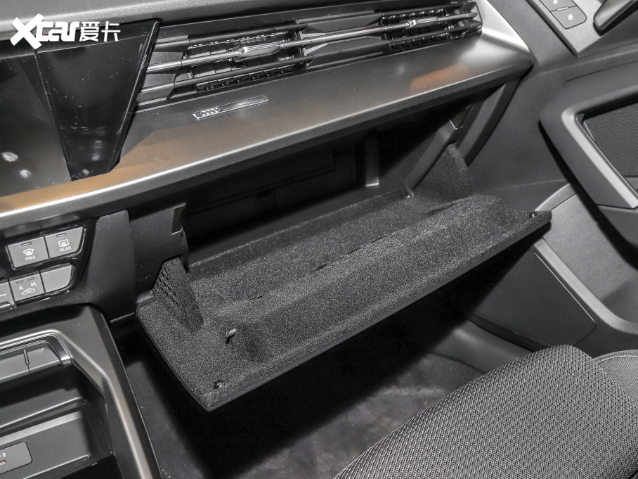 2022?yun)WA3 Limousine A3L Limousine 35 TFSI M(jn)ȡ\(yn)(dng)