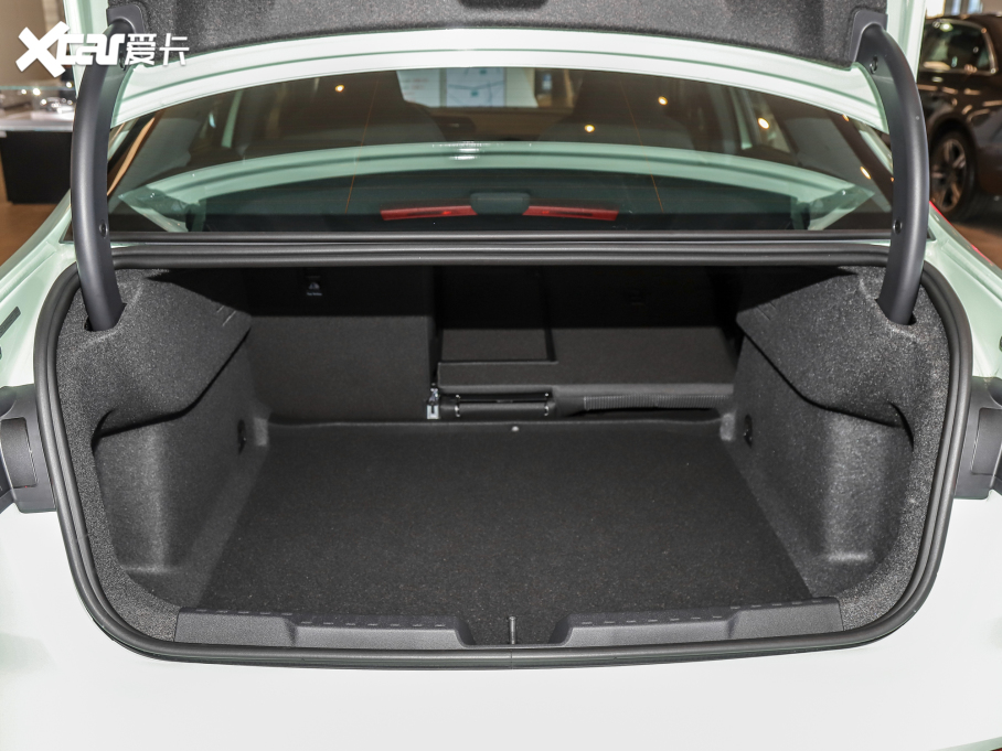 2022?yun)WA3 Limousine A3L Limousine 35 TFSI M(jn)ȡ\(yn)(dng)