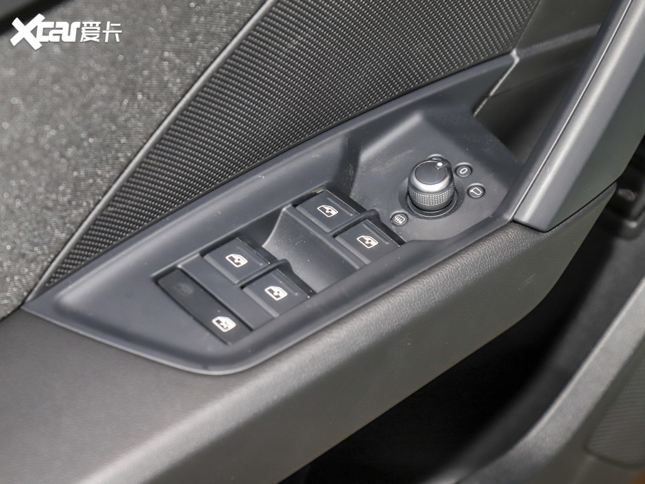 2022WA3 Limousine A3L Limousine 35 TFSI M(jn)ȡ\(yn)