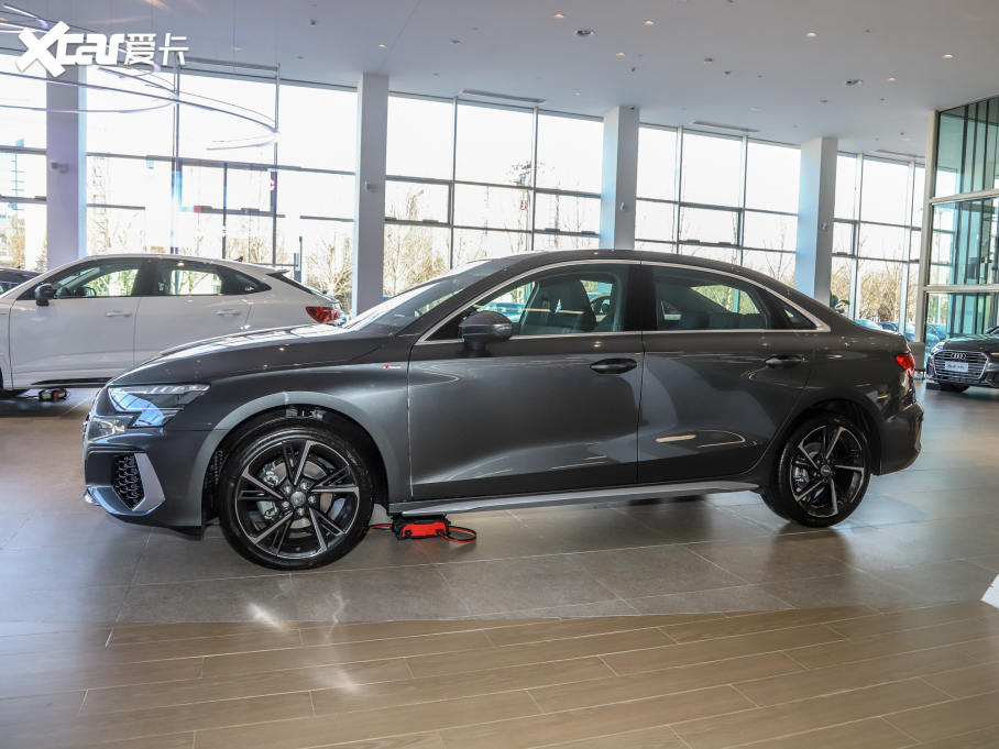 2022WA3 Limousine A3L Limousine 35 TFSI r\