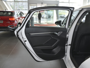 2022A(y)3L Limousine 35 TFSI M(jn)ȡ ܇T