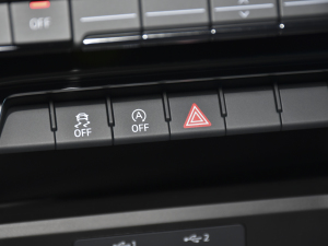 2022A3L Limousine 35 TFSI Mȡ п؅^