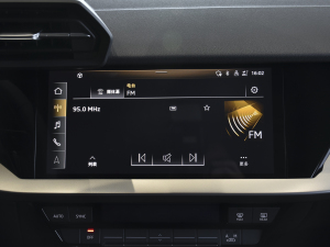 2022A3L Limousine 35 TFSI Mȡ п؅^