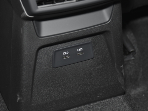 2022A3L Limousine 35 TFSI Mȡ п؅^