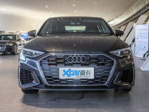 2022A3L Limousine 35 TFSI r\ ǰ