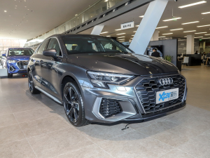 2022A3L Limousine 35 TFSI r\ Һ45