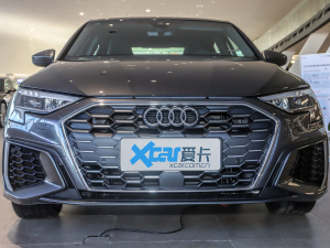 2022A3L Limousine 35 TFSI r\ оW