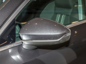 2022A3L Limousine 35 TFSI r\ ҕR