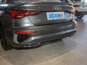 2022A3L Limousine 35 TFSI r\ ^