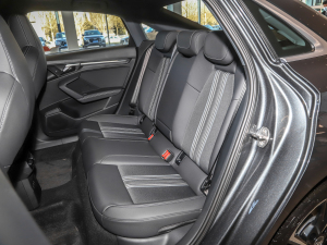 2022A3L Limousine 35 TFSI r\ 