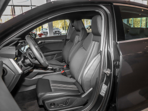 2022A3L Limousine 35 TFSI r\ {