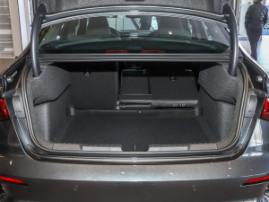 2022A3L Limousine 35 TFSI r\ g