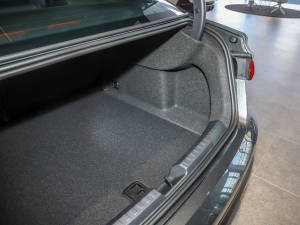 2022A3L Limousine 35 TFSI r\ g