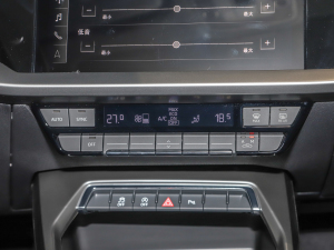 2022A3L Limousine 35 TFSI r\ {{