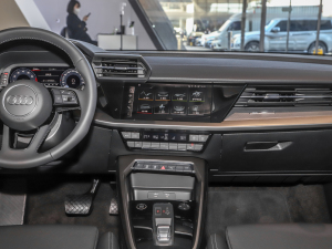 2022A3L Limousine 35 TFSI r\ п_