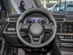 2022A3L Limousine 35 TFSI r\ P