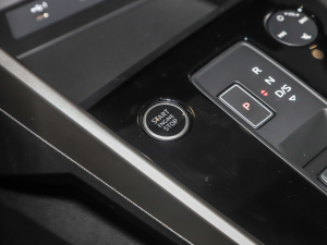 2022A3L Limousine 35 TFSI r\ п؅^