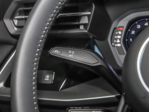 2022A3L Limousine 35 TFSI r\ п؅^