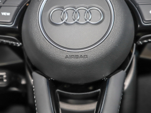 2022A3L Limousine 35 TFSI r\ п؅^