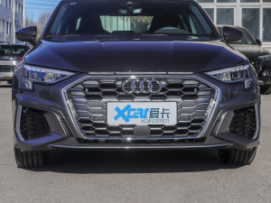 2022A3L Limousine 35 TFSI A\ оW