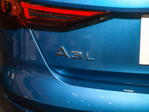 2022A3L Limousine 35 TFSI A ^