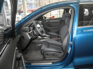 2022A3L Limousine 35 TFSI A ǰſg