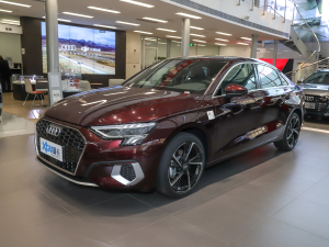 2022A(y)3L Limousine 35 TFSI r ǰ45