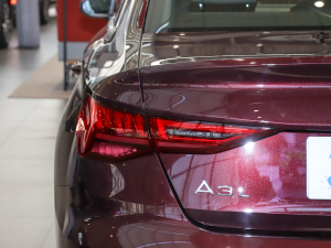 2022A3L Limousine 35 TFSI r ^