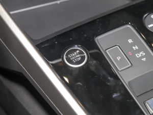 2022A3L Limousine 35 TFSI r п؅^(q)