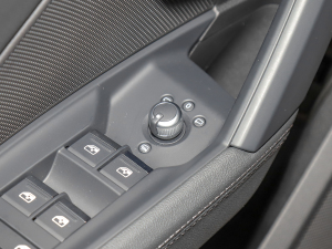 2022A3L Limousine 35 TFSI r п؅^