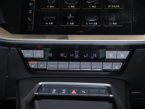 2022A3L Limousine 35 TFSI r {{