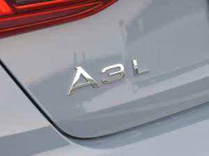 2022A(y)3L Limousine 35 TFSI RS׼ȼ (ji)^