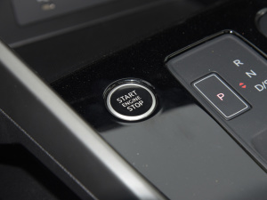 2022A(y)3L Limousine 35 TFSI RS׼ȼ п؅^(q)