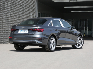 2022A3L Limousine 35 TFSI r Һ45