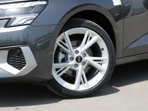 2022A(y)3L Limousine 35 TFSI r(sh) ݆Ȧ