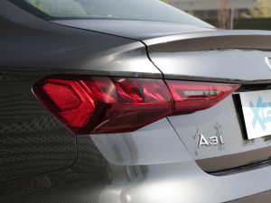 2022A(y)3L Limousine 35 TFSI r(sh) β