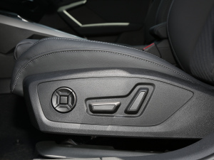 2022A3L Limousine 35 TFSI r {{