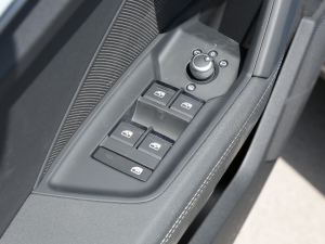 2022A(y)3L Limousine 35 TFSI r п؅^(q)