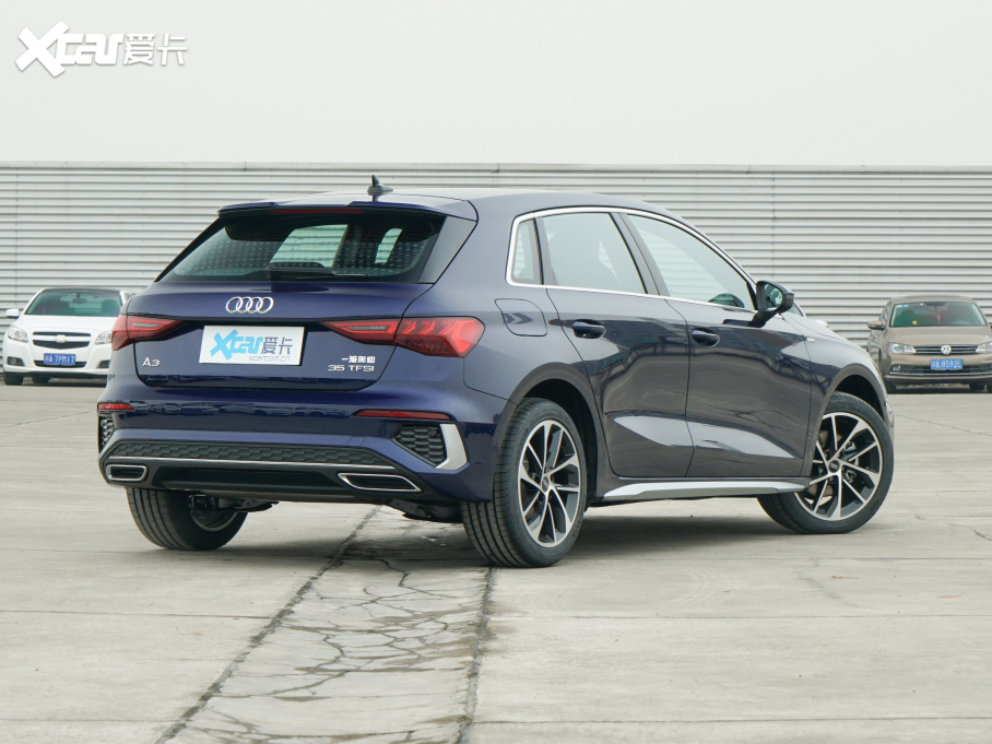 2022款奥迪a3 sportbacksportback 35 tfsi 进取运动型