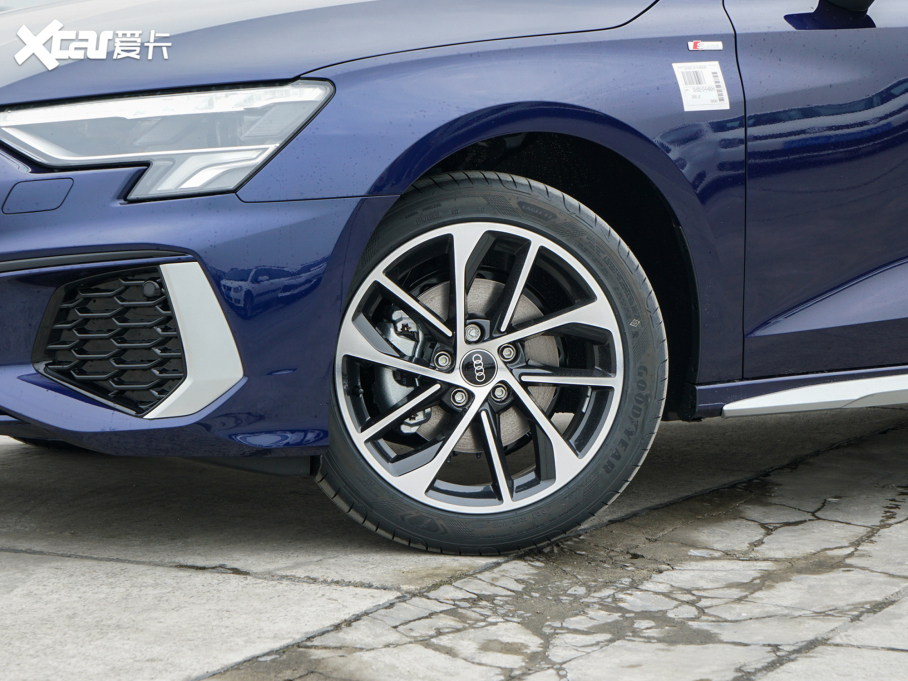 2022WA3 Sportback 35 TFSI Mȡ\