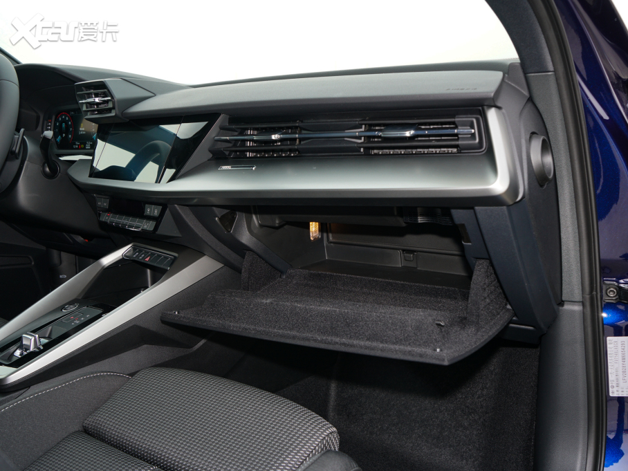 2022WA3 Sportback 35 TFSI M(jn)ȡ\(yn)