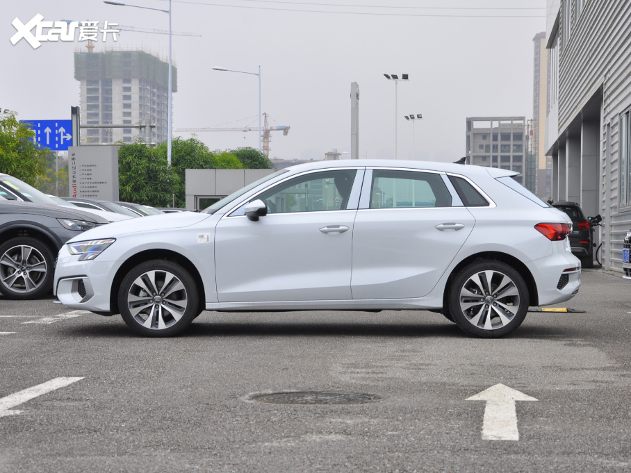 2022WA3 Sportback 35 TFSI Mȡ